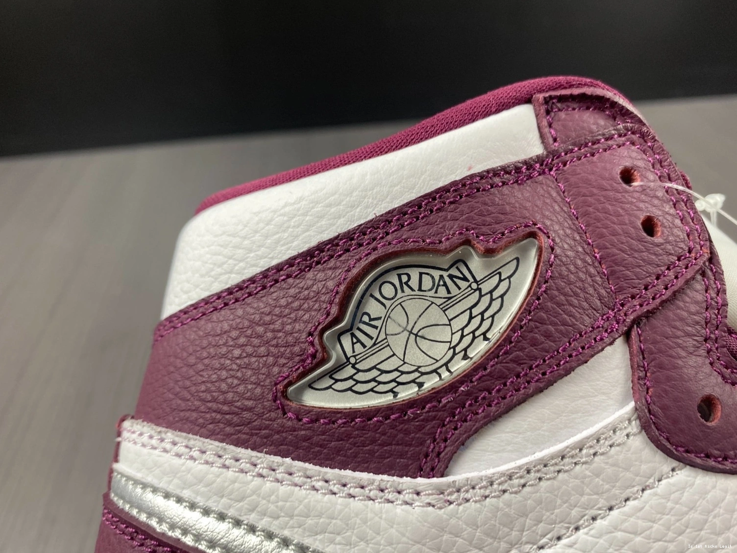  Volt OG Air Jordan 555088-118 1 High Gold 0409